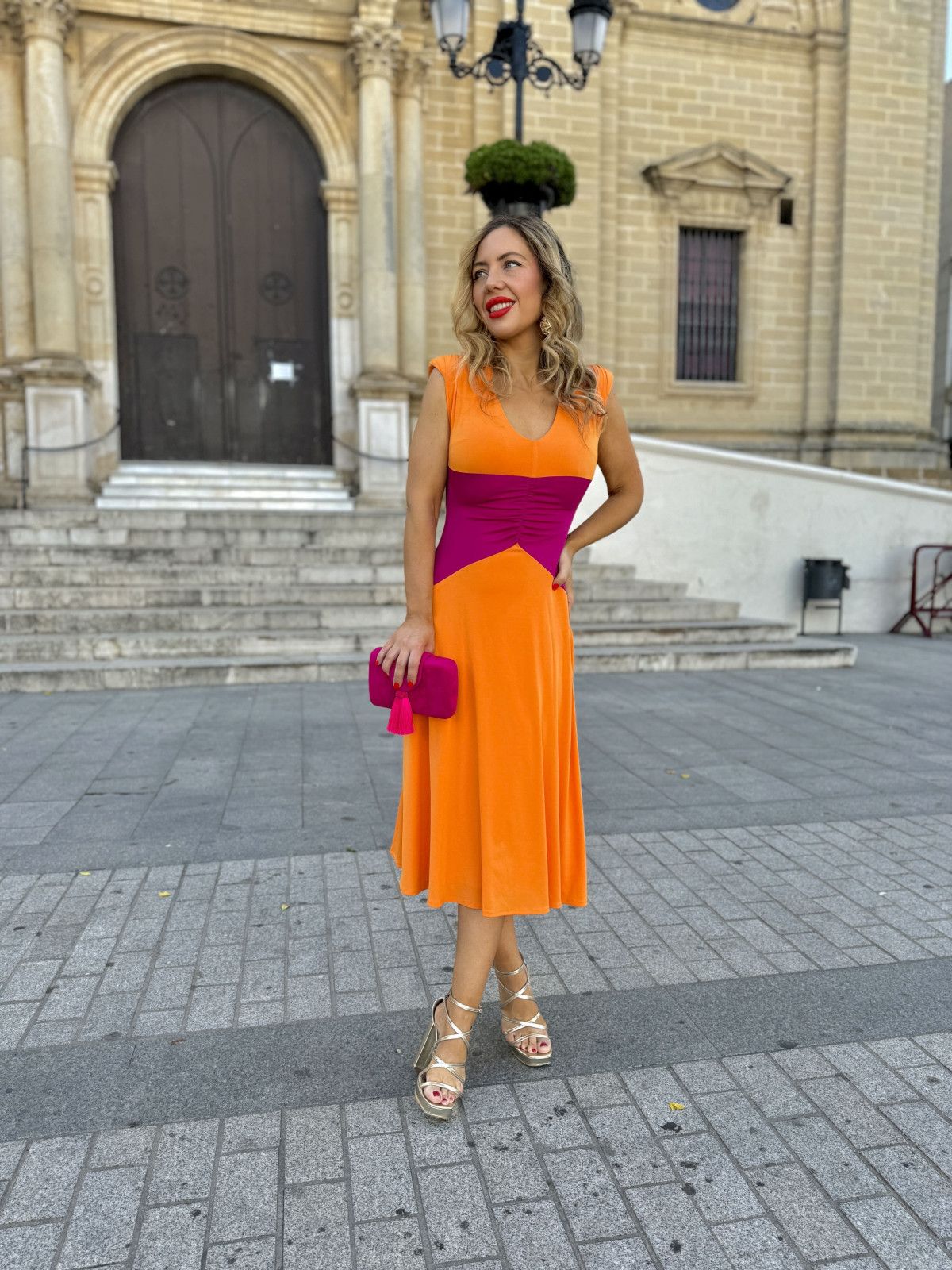 Vestido bicolor de invitada a boda y evento en tejido de punto de seda