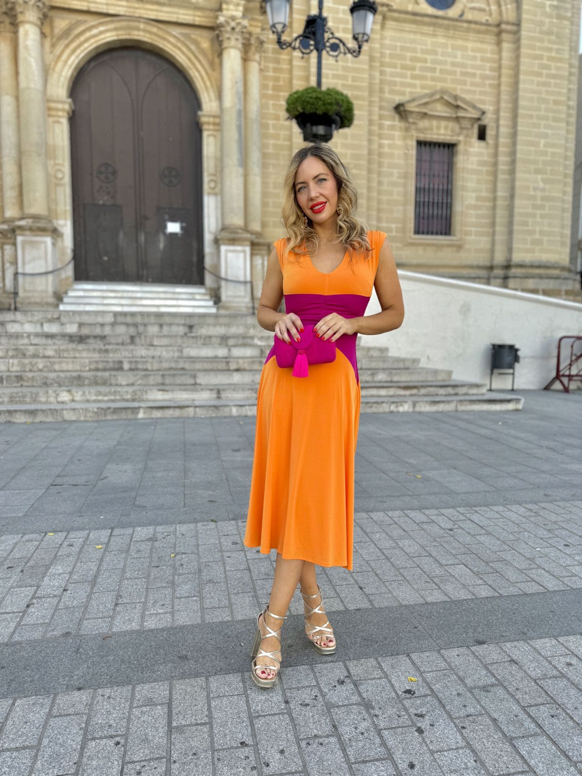 Vestido bicolor de invitada a boda y evento en tejido de punto de seda