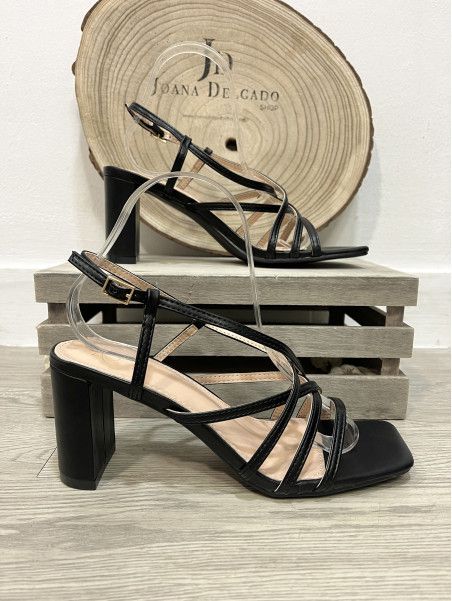 Sandalias Tacón BASIC Negras