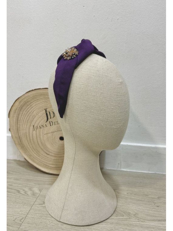 Diadema de fiesta morada con abalorios