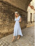 Conjunto de fiesta de dos piezas formado por top y falda. Conjunto de fiesta de dos piezas formado por top y falda.