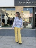 Jersey de hilo con rayas horizontales.