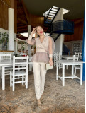 Traje de chaqueta de fiesta combinado con organza. Traje de chaqueta de fiesta combinado con organza.