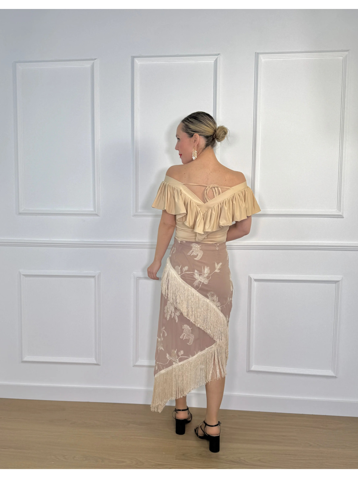 Falda de Flecos Bordada GIORGIA BEIGE