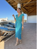 Vestido midi de fiesta con corte en la cintura y manga corta. Vestido midi de fiesta con corte en la cintura y manga corta.