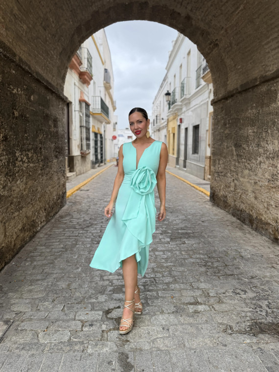Vestido de fiesta , diseño exclusivo, en color verde agua. Vestido de fiesta , diseño exclusivo, en color verde agua.