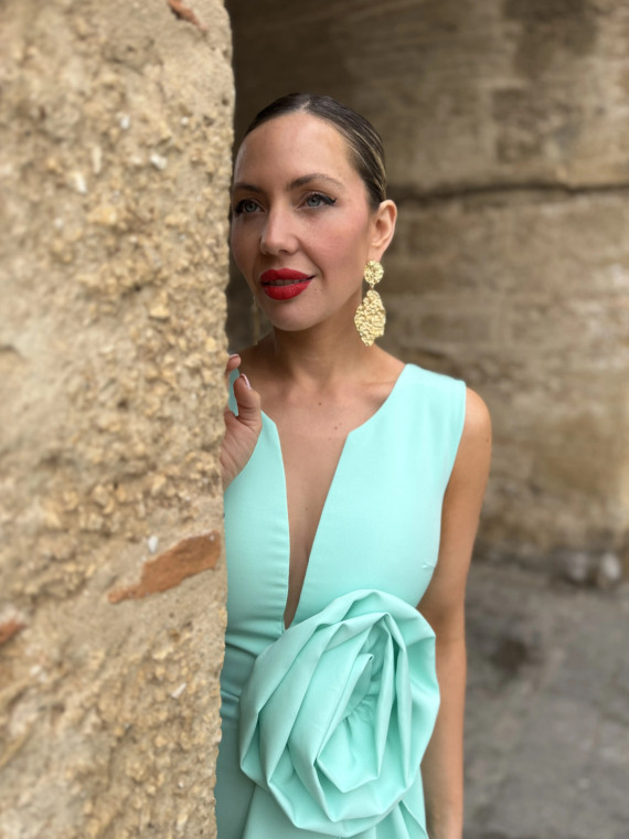 Vestido de fiesta , diseño exclusivo, en color verde agua. Vestido de fiesta , diseño exclusivo, en color verde agua.