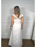 Conjunto bordado compuesto por top y falda ideal para verano.