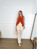 Palazzo de crochet en color beige.