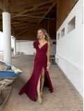 Vestido de fiesta largo en color burdeos. Vestido de fiesta largo en color burdeos.