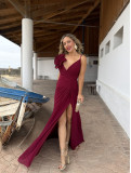 Vestido de fiesta largo en color burdeos. Vestido de fiesta largo en color burdeos.