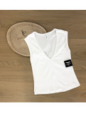 Camiseta básica blanca de algodón.