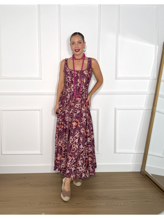 Vestido en tirantes anchos con estampado floral, ideal para tus looks