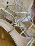 Sandalia de fiesta en color dorado, ideal para complementar tus looks