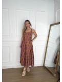 Vestido en tirantes anchos con estampado de manchas muy original.