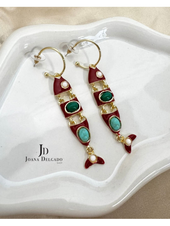 Pendiente de argolla con pez colgante, color rojo con adorno de piedra